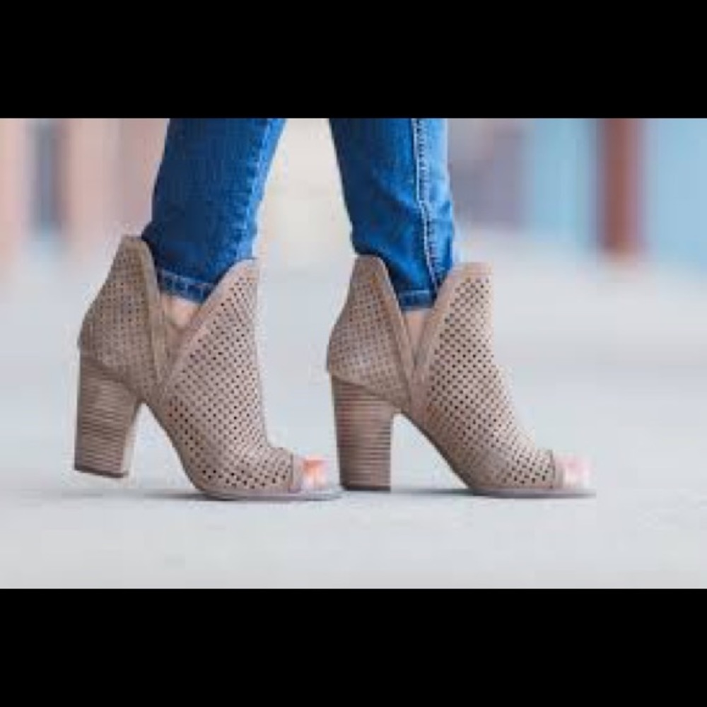 Lucky Brand Larise Open Toe Bootie